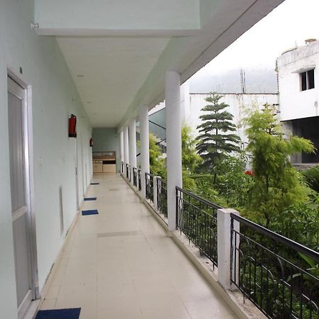 Bhīm Tāl Kanara Hotel מראה חיצוני תמונה