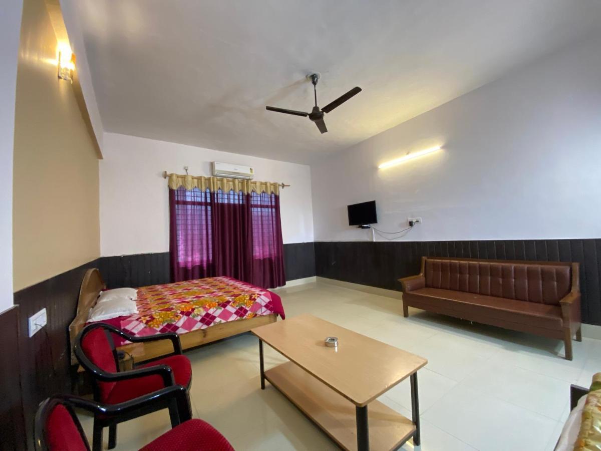 Bhīm Tāl Kanara Hotel מראה חיצוני תמונה
