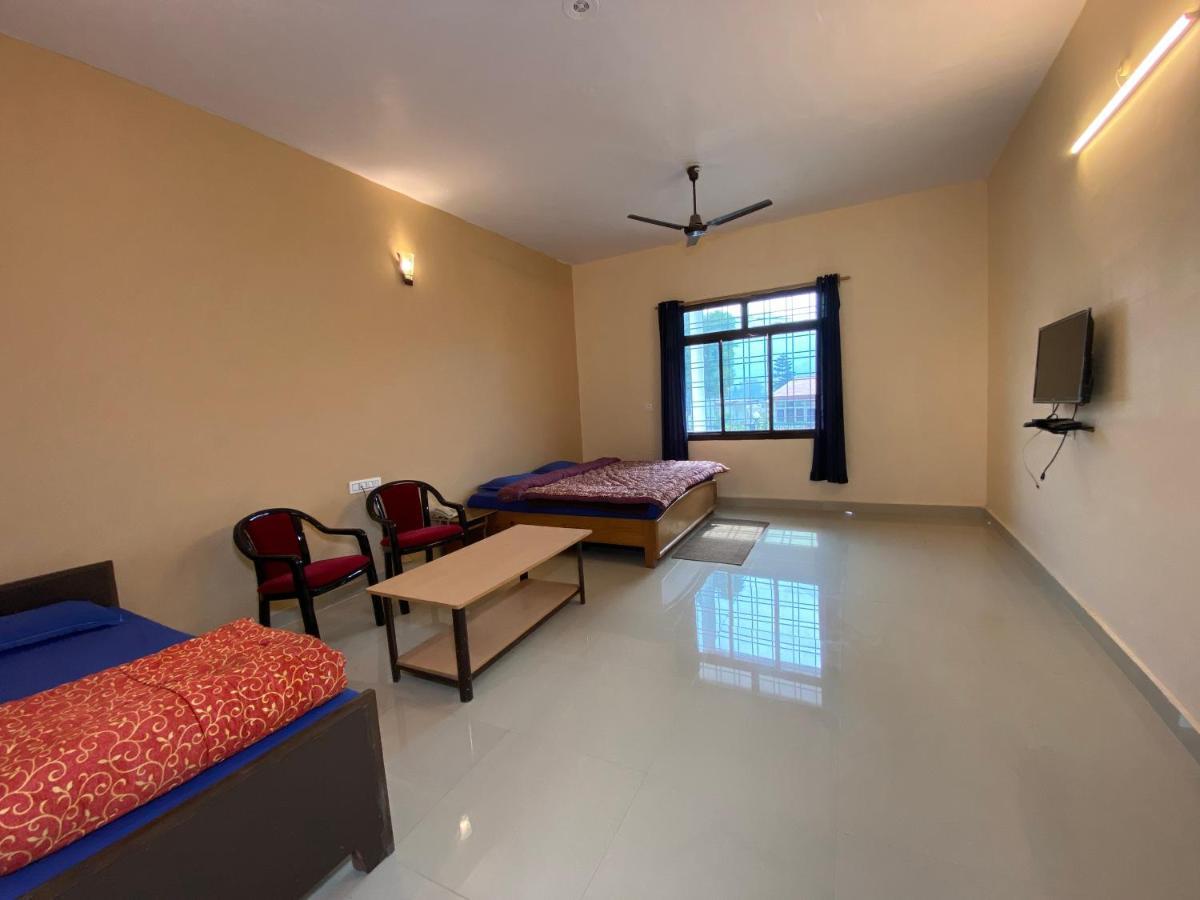 Bhīm Tāl Kanara Hotel מראה חיצוני תמונה