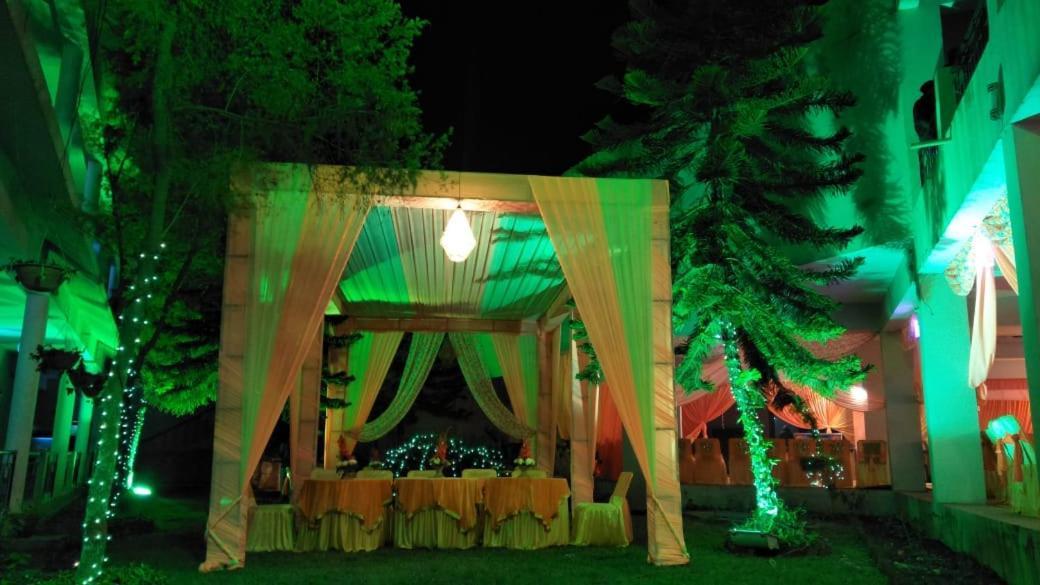 Bhīm Tāl Kanara Hotel מראה חיצוני תמונה